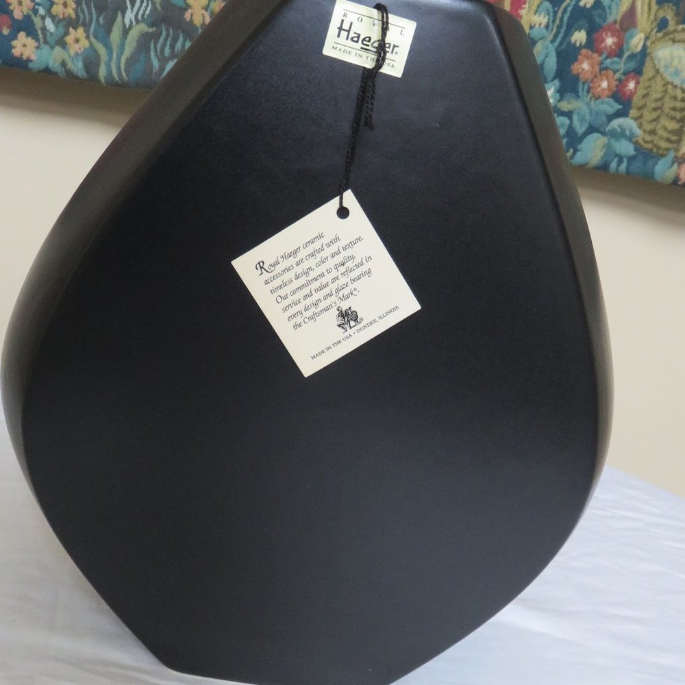 Collectable Ceramic vase by Haeger